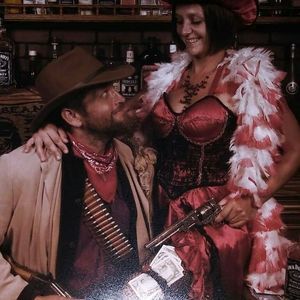 Meet your Posher, Ashley warner